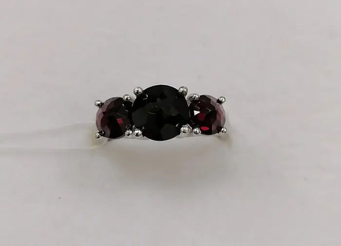 Кольцо декоративное из серебра