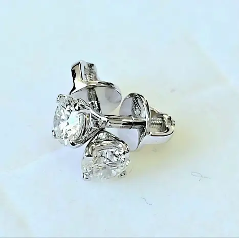 Серьги пуссеты из белого золота