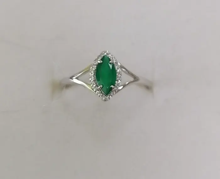 Кольцо декоративное из серебра