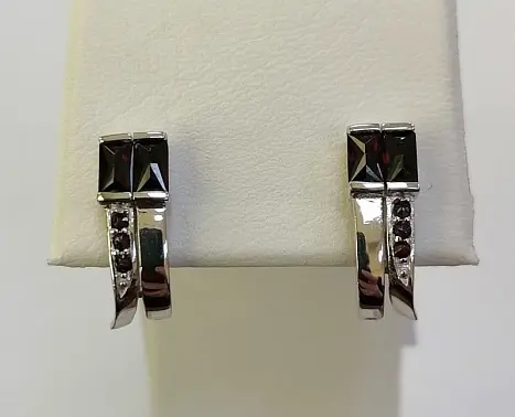 Серьги с английским замком из серебра
