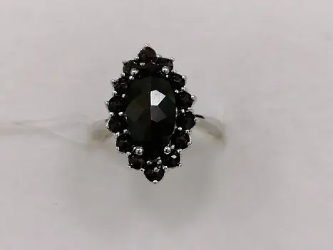 Кольцо декоративное из серебра