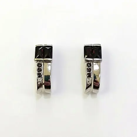 Серьги с английским замком из серебра