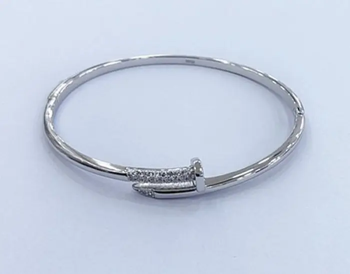 Браслет жесткий из серебра