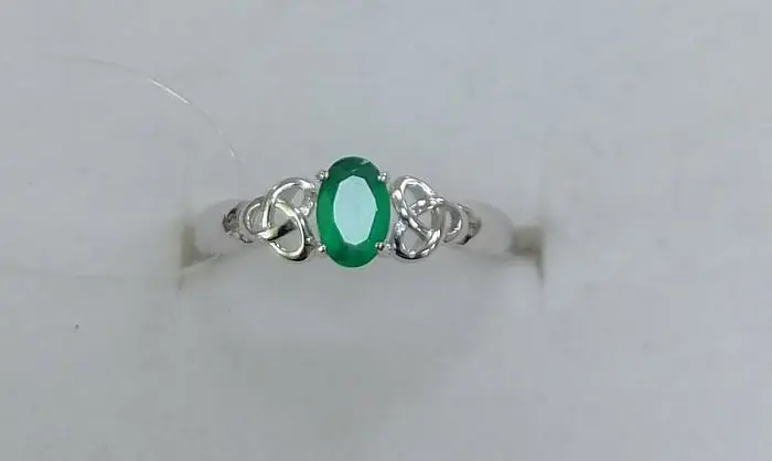 Кольцо декоративное из серебра