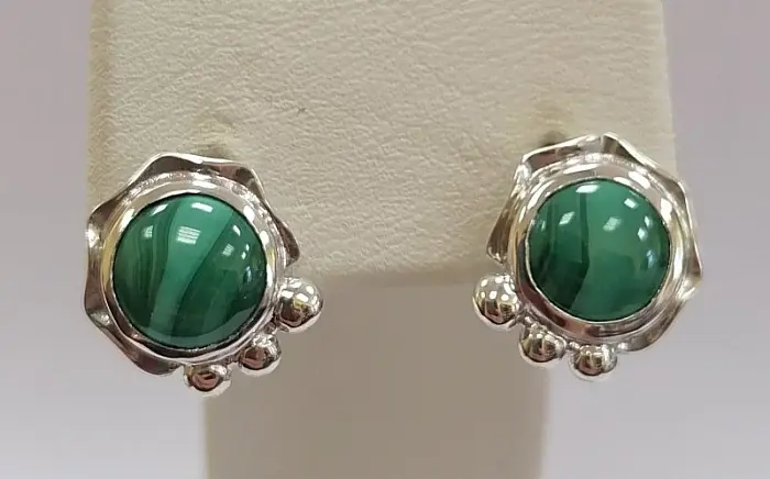 Серьги с английским замком из серебра