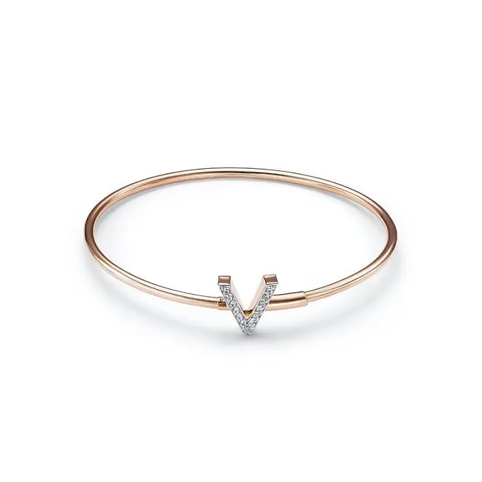 Браслет жесткий из красного золота