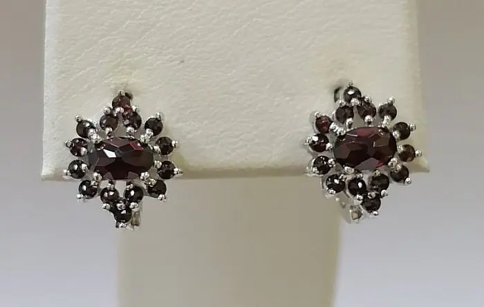 Серьги с английским замком из серебра