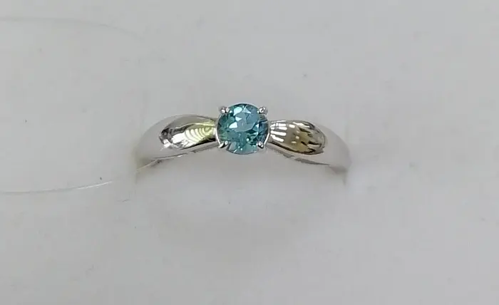 Кольцо декоративное из серебра