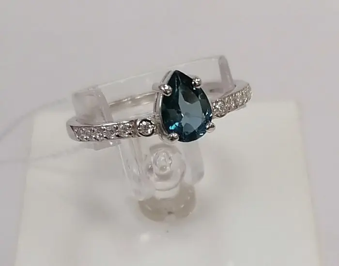 Кольцо декоративное из серебра