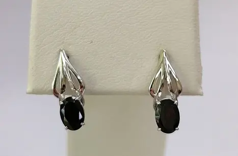Серьги с английским замком из серебра
