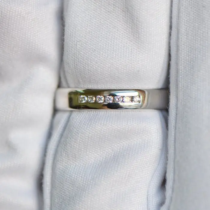 Кольцо обручальное из белого золота