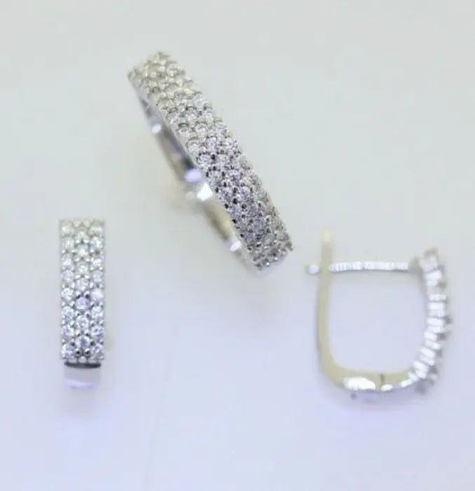 Серьги с английским замком из серебра
