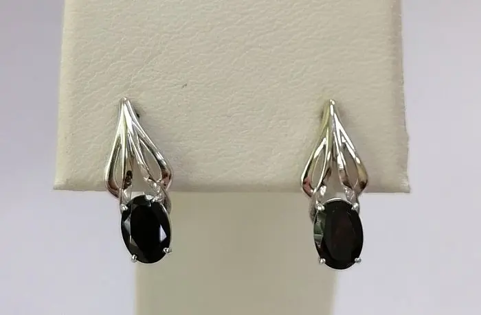 Серьги с английским замком из серебра