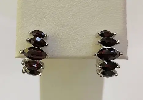 Серьги с английским замком из серебра