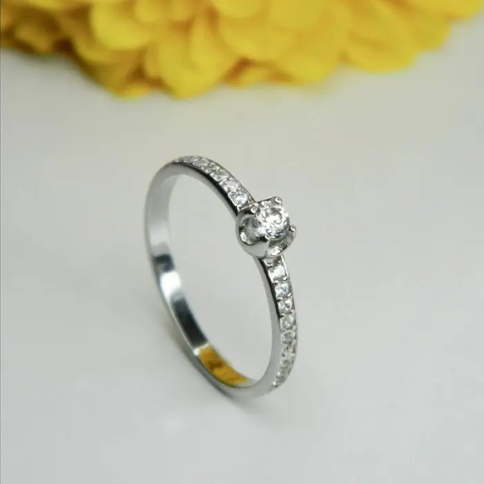 Кольцо декоративное из серебра вид 1