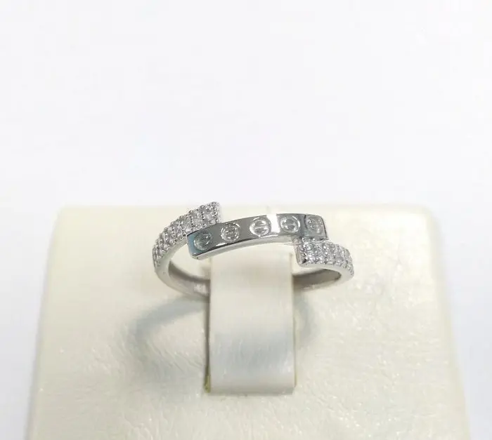 Кольцо декоративное из серебра