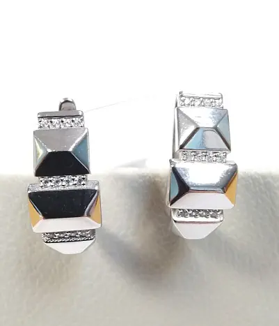 Серьги с английским замком из серебра