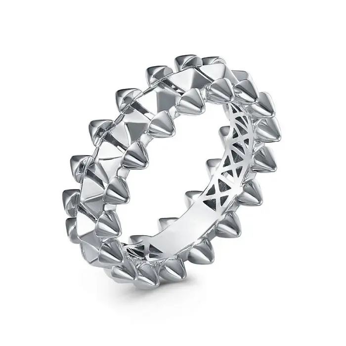 Кольцо декоративное из серебра вид 1