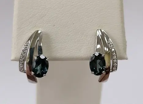 Серьги с английским замком из серебра