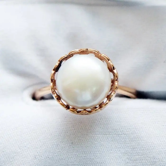 Кольцо декоративное из красного золота