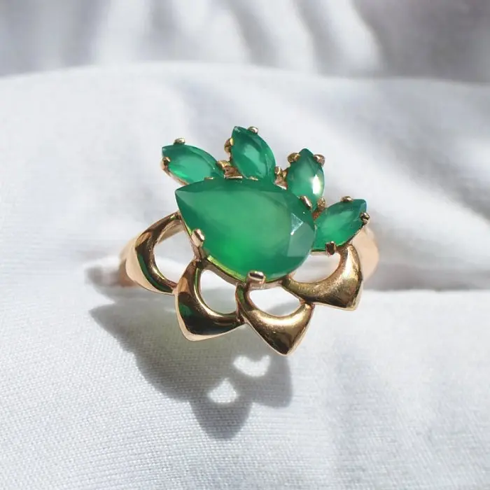 Кольцо декоративное из красного золота