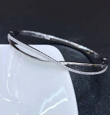 Браслет жесткий из серебра