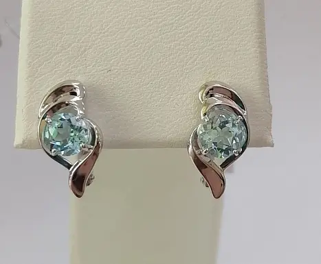 Серьги с английским замком из серебра