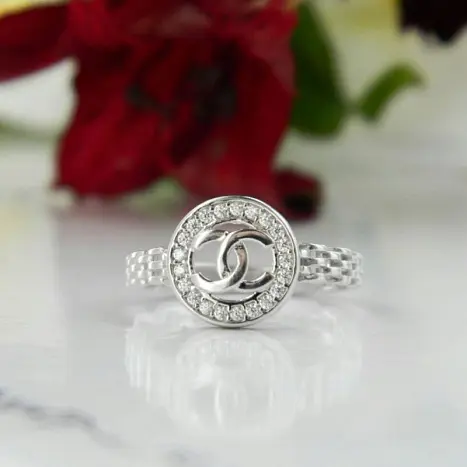 Кольцо декоративное из серебра