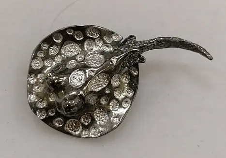 Брошь из черного серебра