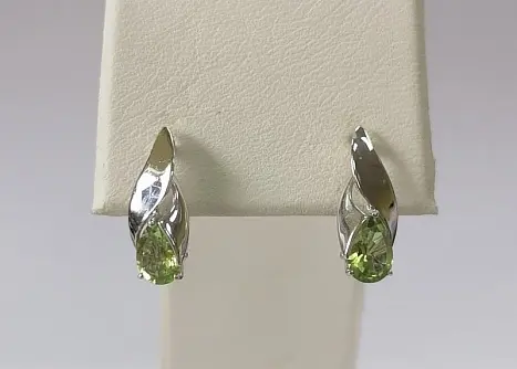 Серьги с английским замком из серебра