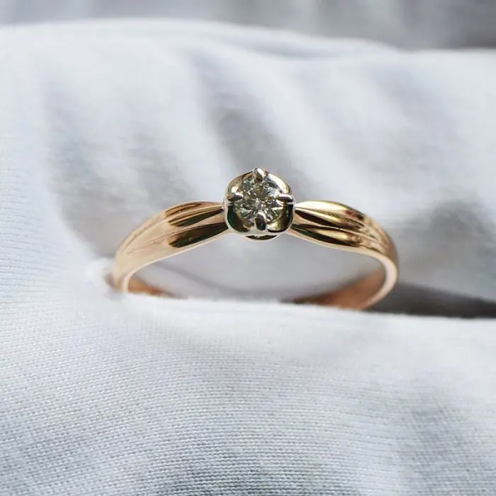 Кольцо декоративное из красного золота