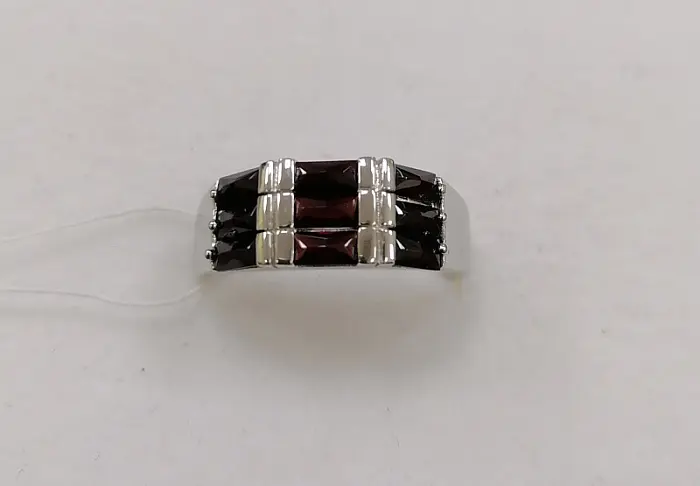 Кольцо декоративное из серебра