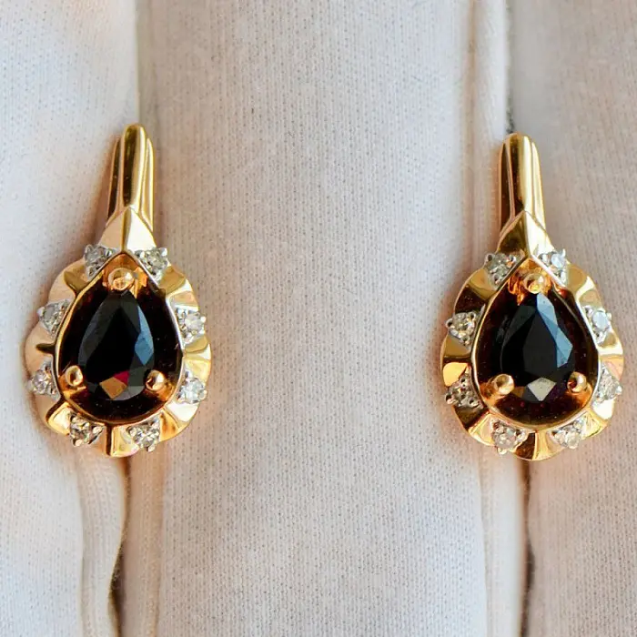 Серьги с английским замком из красного золота