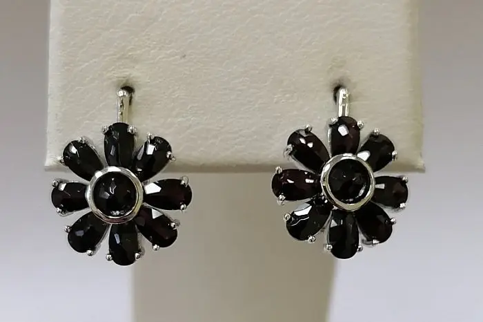 Серьги с английским замком из серебра