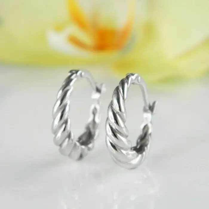 Серьги с английским замком из серебра