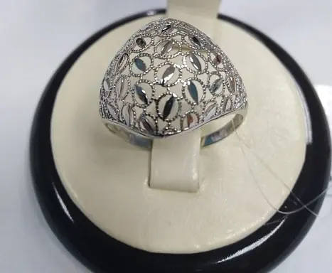 Кольцо декоративное из серебра