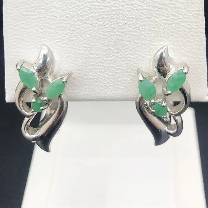 Серьги с английским замком из серебра