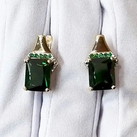 Серьги с английским замком из красного золота