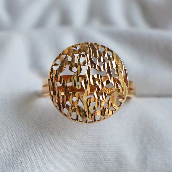 Кольцо декоративное из красного золота