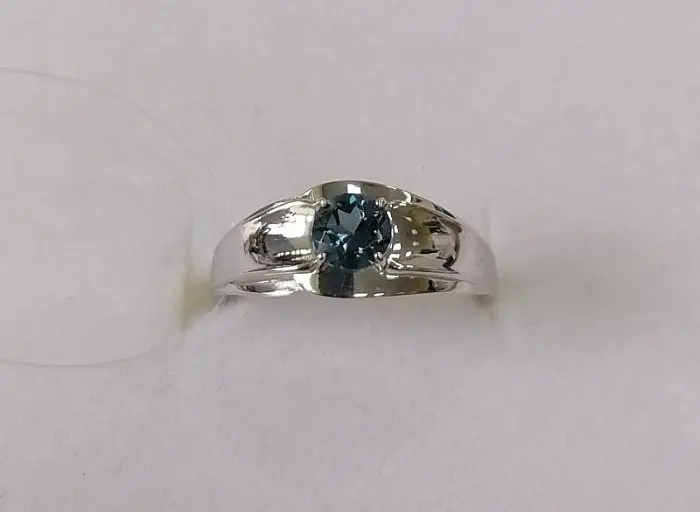 Кольцо декоративное из серебра