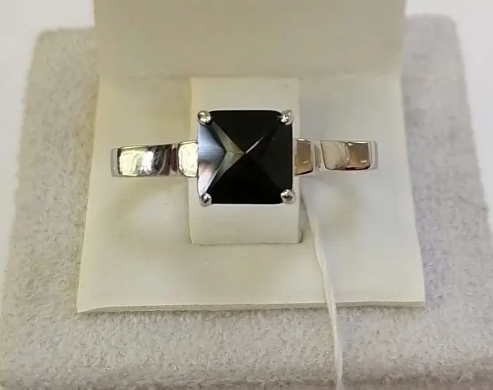 Кольцо декоративное из серебра