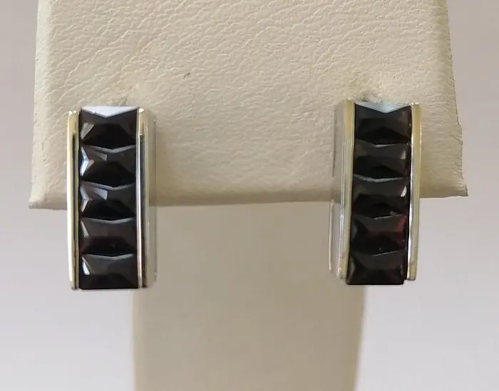 Серьги с английским замком из серебра