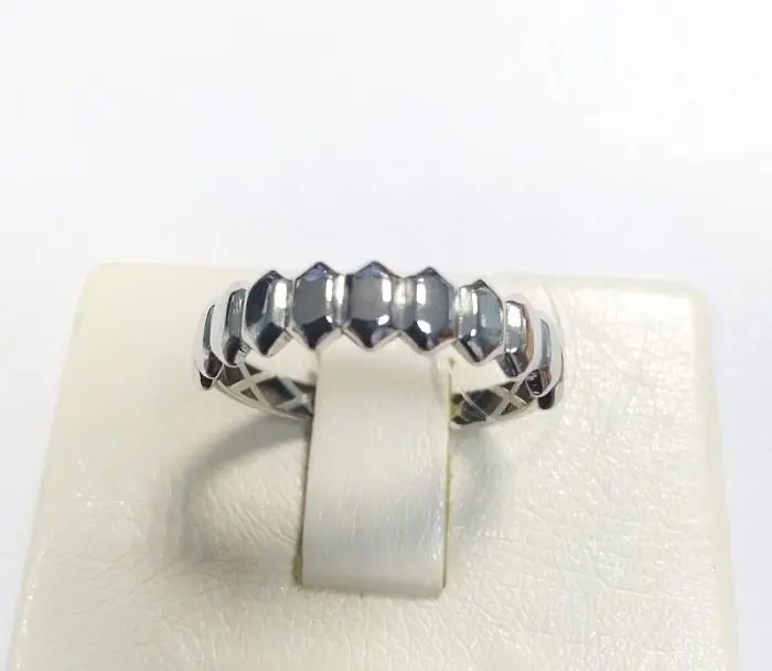 Кольцо декоративное из серебра