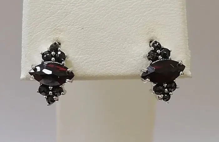 Серьги с английским замком из серебра