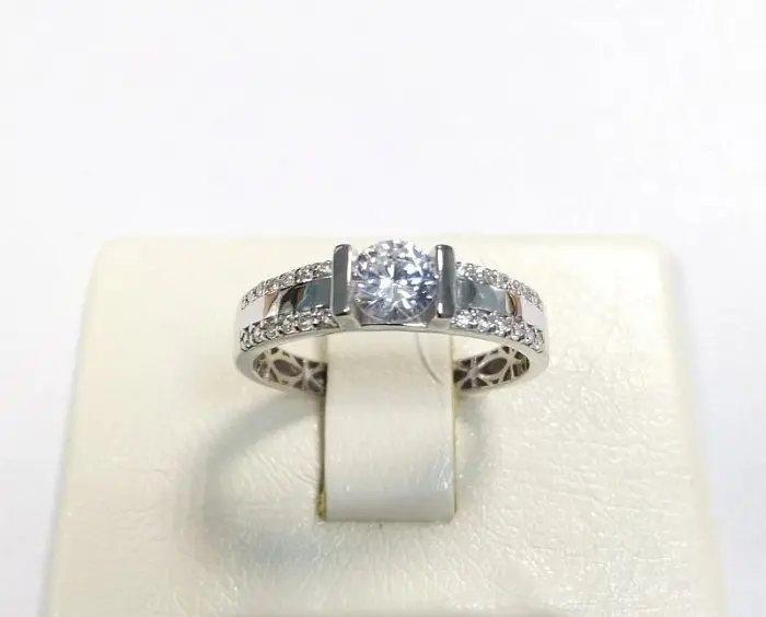 Кольцо декоративное из серебра