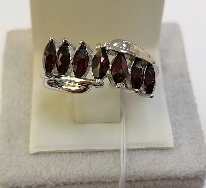 Кольцо декоративное из серебра