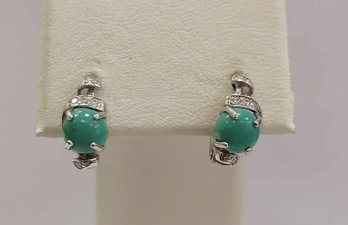 Серьги с английским замком из серебра