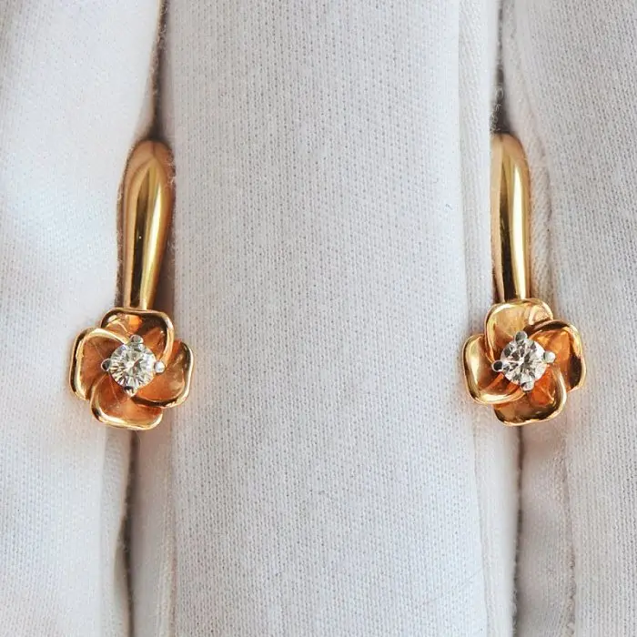 Серьги с английским замком из красного золота