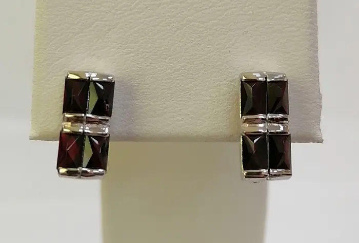 Серьги с английским замком из серебра