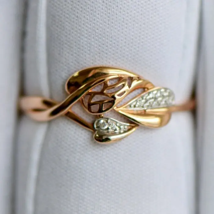 Кольцо декоративное из красного золота